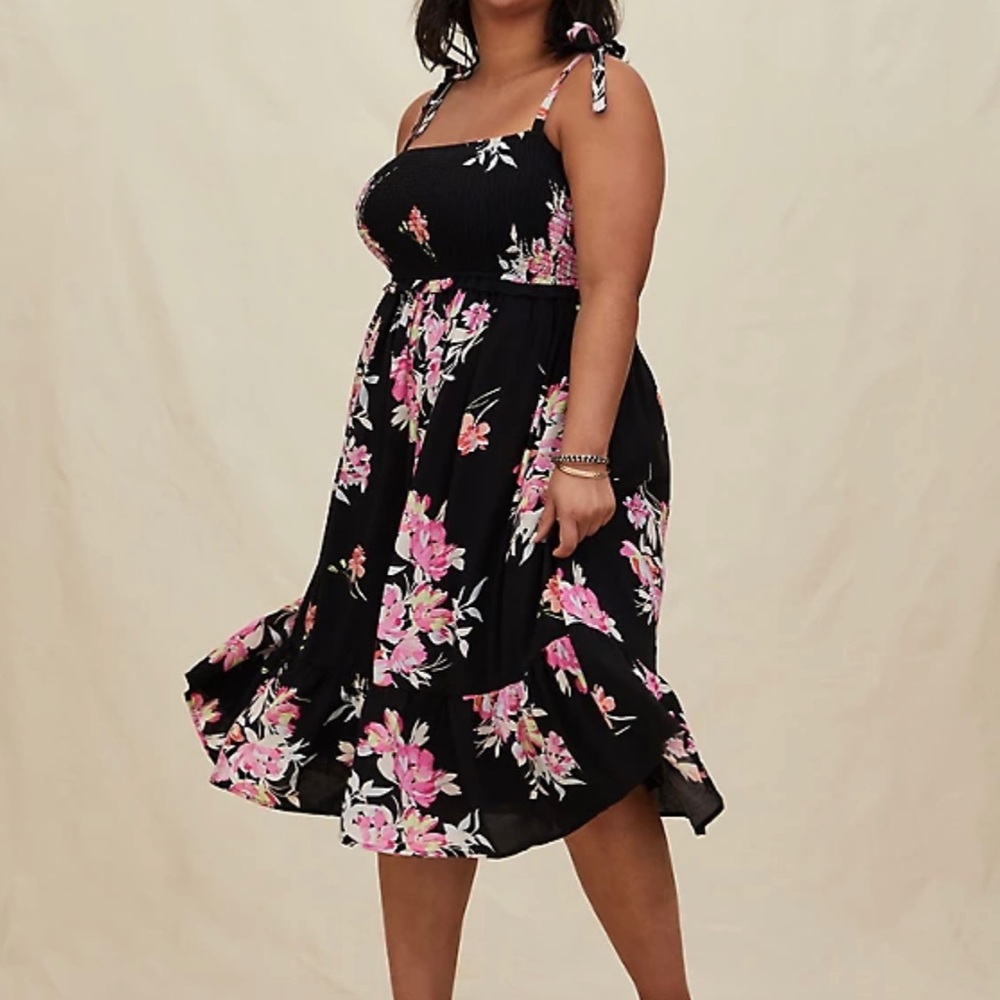 TORRID SMOCKED MIDI DRESS